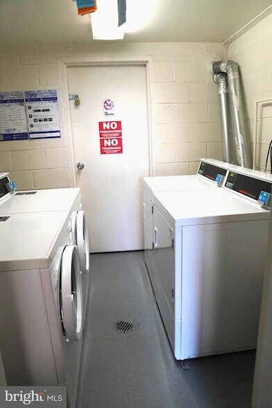 Building Photo - 6093 Majors Ln