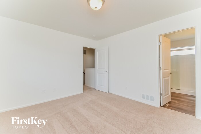 Building Photo - 10633 Luneth Dr