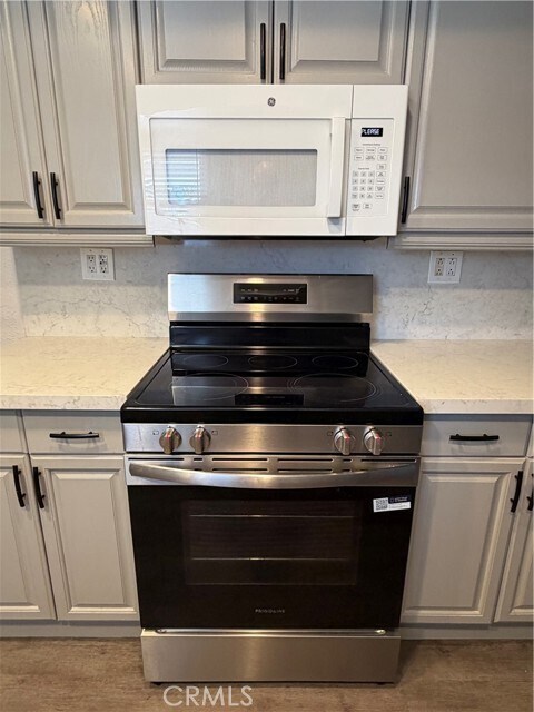 Building Photo - 7071 Santa Paula Cir