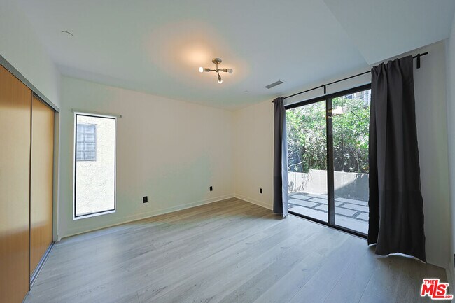 Building Photo - 2230 Glendale Blvd