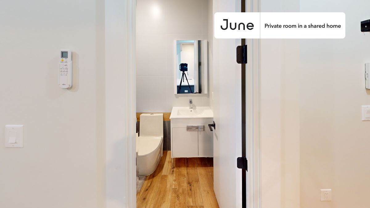 Building Photo - Room in Shared 2 bed/2 bath home in Crown Heights