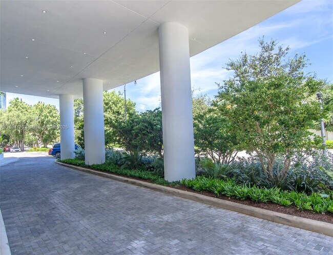 Building Photo - 4250 Biscayne Blvd