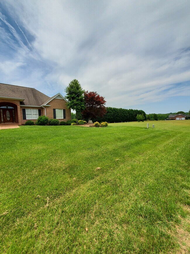 Building Photo - 178 Meadowbrook Cir