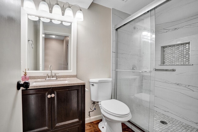 Building Photo - 3911 Shoma Dr