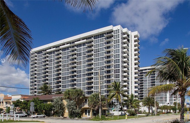 Primary Photo - 525 N Ocean Blvd