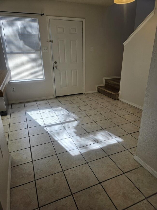 Building Photo - 2903 W Slaughter Ln