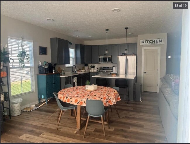 Building Photo - 566 Rochdale Run