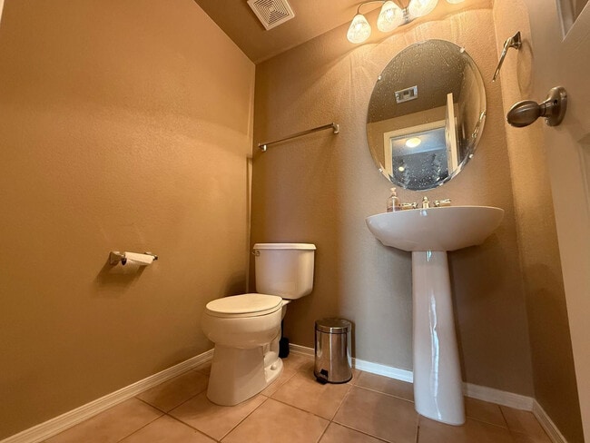 Building Photo - 900 S 94th St