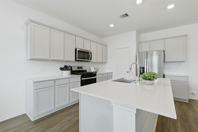 Building Photo - 17719 Winfall Dr