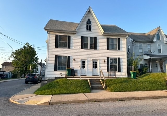 Primary Photo - 223 W North St