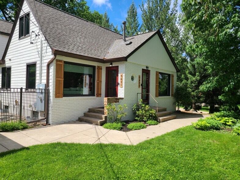 Primary Photo - 5633 Saint Croix Ave N