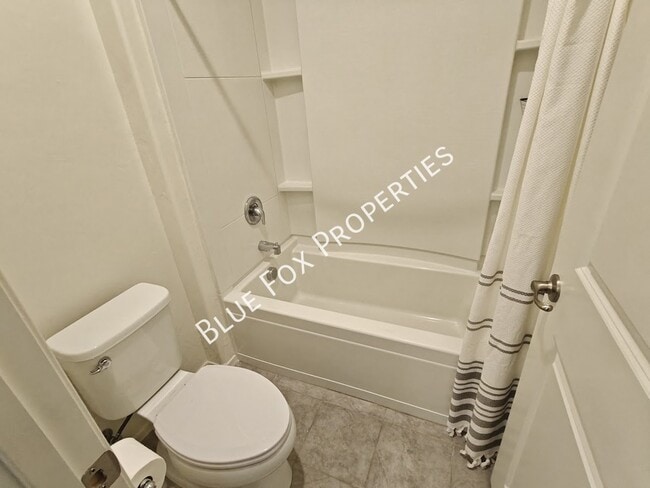 Building Photo - 5525 W Lazy Farm Dr