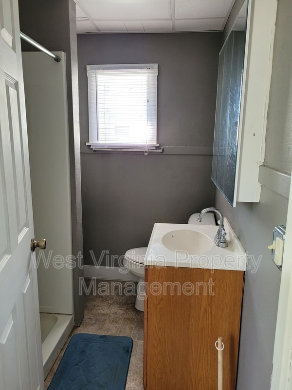 Building Photo - 114 Barber Ln