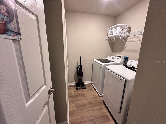 Building Photo - 420 Huckleberry Blossom Dr