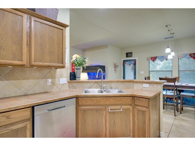 Building Photo - 14808 Foy Dr
