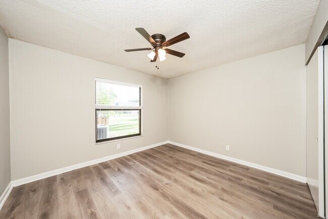 Building Photo - 80 Baytree Cir