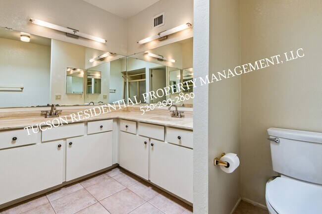 Building Photo - 5084 N Camino Del Lazo