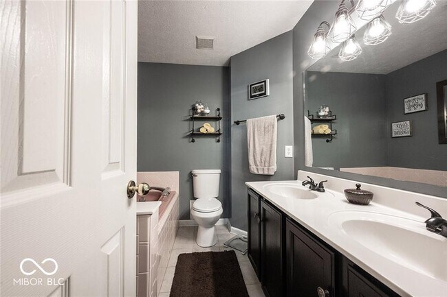 Building Photo - 9960 S Redmond Ct