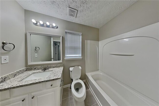 Building Photo - 293 Topaz Dr