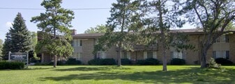 Building Photo - Arrowhead Pointe Apartments