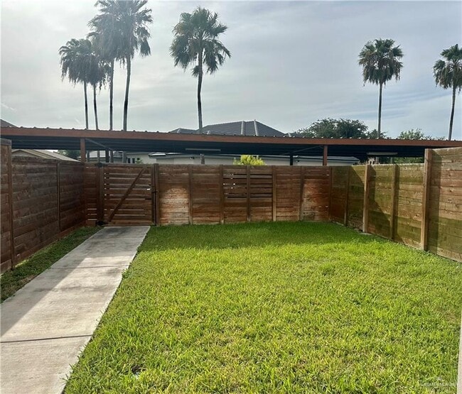 Building Photo - 2316 Harmony Ln