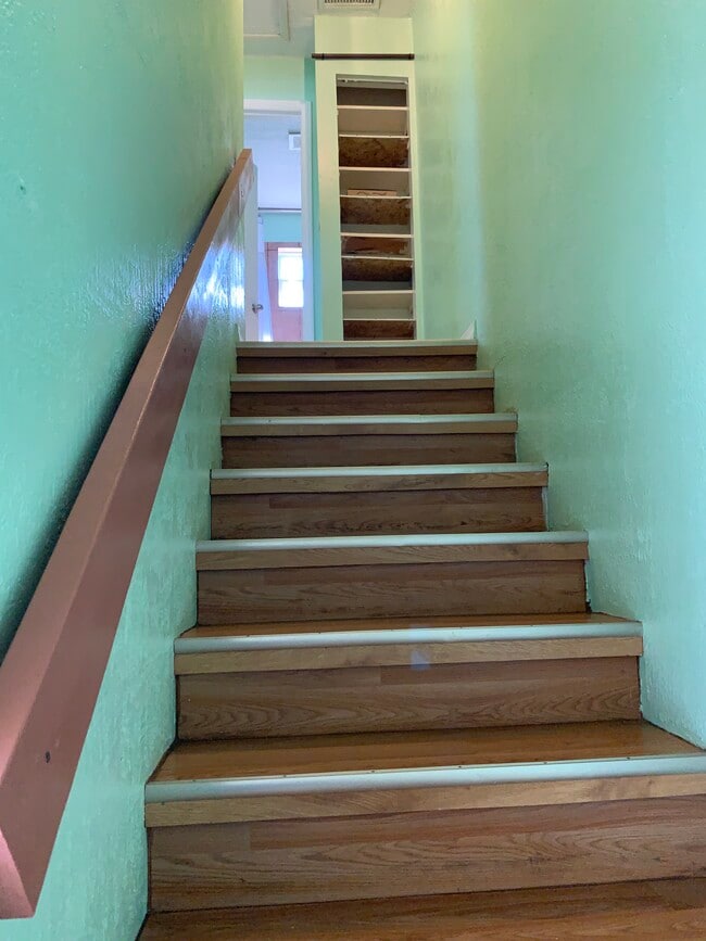 Building Photo - 2138 19th Ave SW