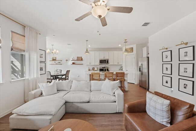 Building Photo - 5028 Waterway Dr