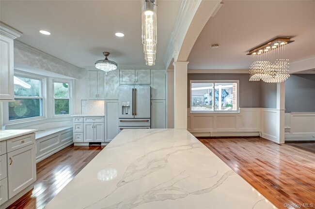 Building Photo - 850 St Johnland Rd