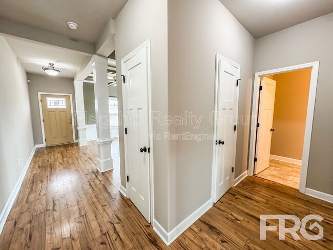 Building Photo - 419 Planters Ridge Dr