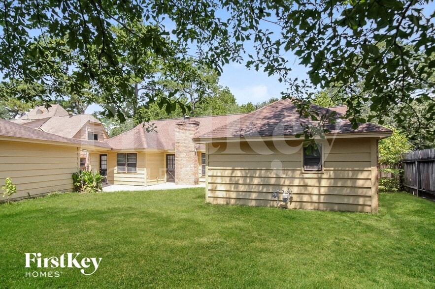 Building Photo - 3811 Fernglade Dr