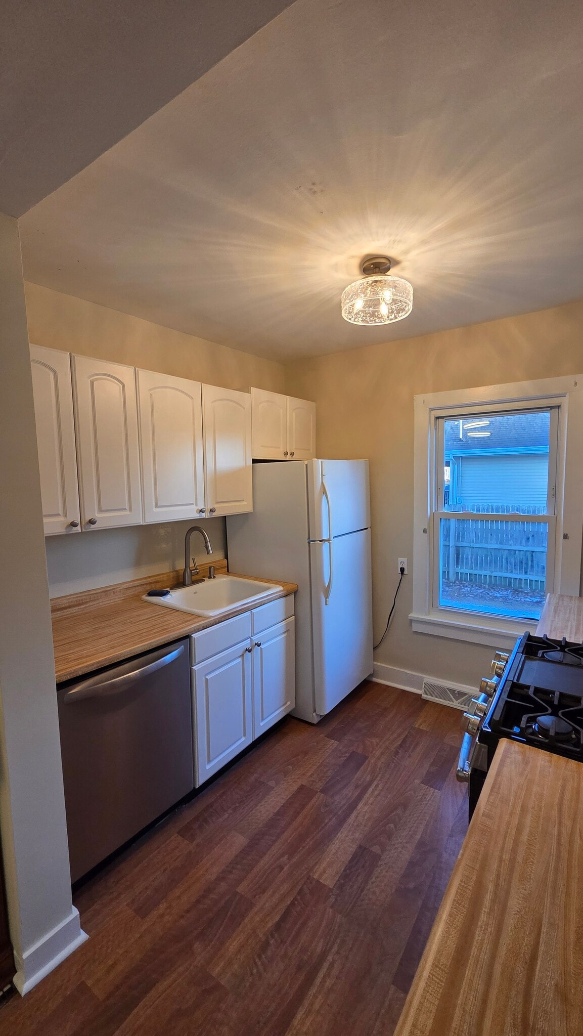 Building Photo - 120 N Harrison St