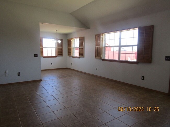 Building Photo - PETS ARE NEGOTIABLE WITH OWNER APPROVAL