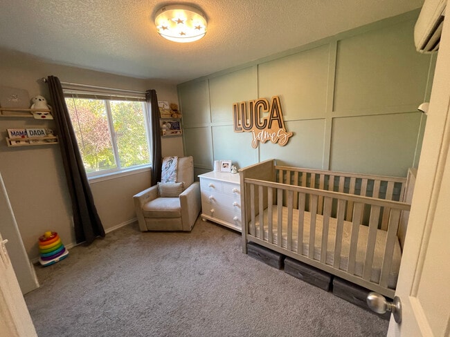 Building Photo - 527 Whitney Dr