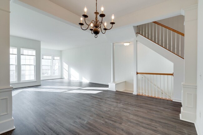 Building Photo - 6327 Dunn Ct