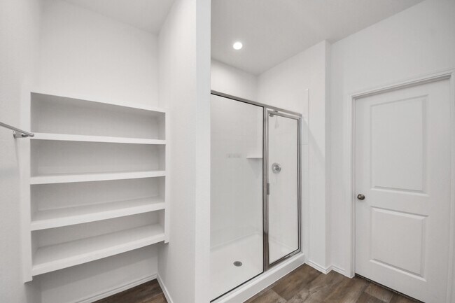 Building Photo - 31303 Heddington Ln