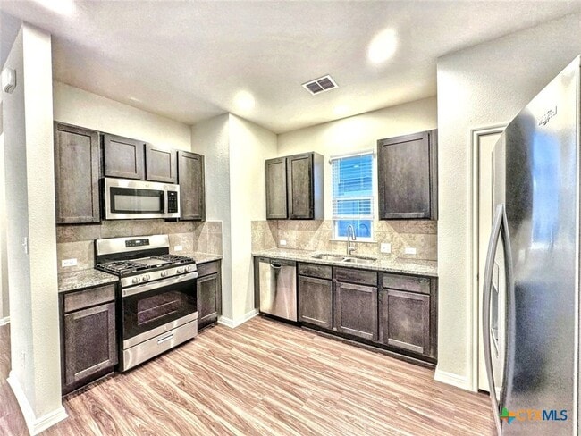 Building Photo - 152 Witchhazel Way