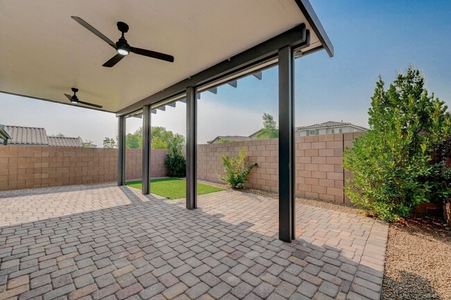 Building Photo - EXCEPTIONAL 4 BEDROOM, 3 BATHROOM HOME!
