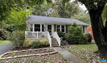Building Photo - 221 Azalea Dr