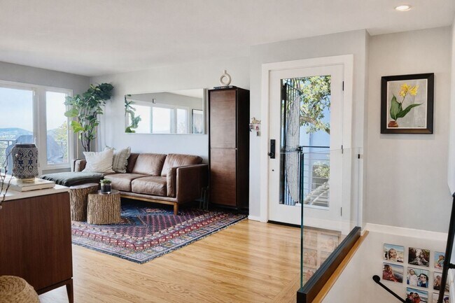 Building Photo - 3BR/2BA | Unobstructed Panoramic Views | Live Above the Fog | Intentional Living