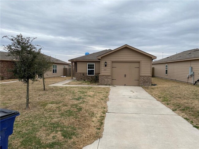 Building Photo - 309 Johnston Ln