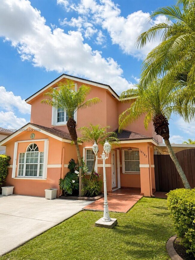 Building Photo - 16382 SW 139th Ave
