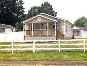 Building Photo - 100% Updated Home!  Sterling Elementary School! Easy Access I-485!