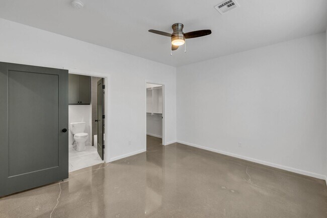 Building Photo - P.57 Kode Properties, LLC 1236-1238