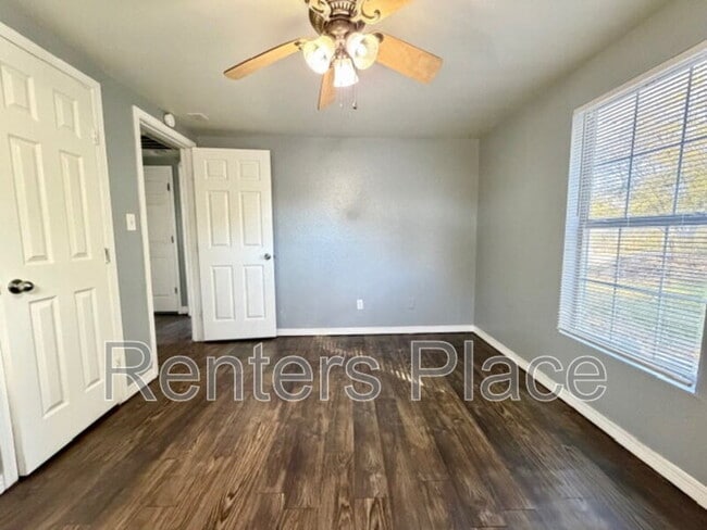 Building Photo - 406 S 66th E Ave