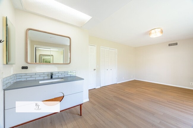 Building Photo - 3 Bed | 2 Bath Single-Family Home in Walnut Valley Unified School District