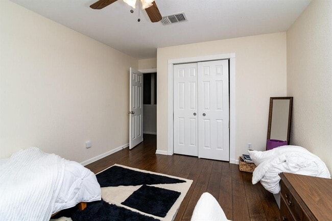 Building Photo - 9301 Tea Rose Trail