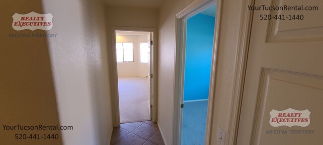Building Photo - Starr Pass Shadows 4 bedrooms and 2 bathrooms