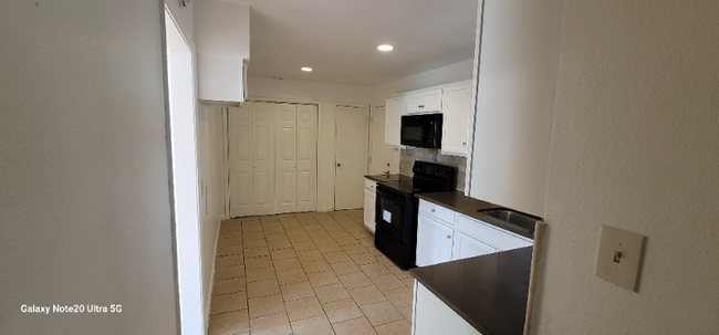 Building Photo - 10852 Cassandra Way