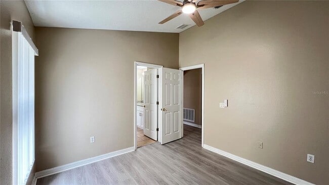 Building Photo - 4599 Cumbrian Lakes Dr