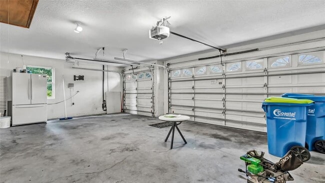 Building Photo - 29135 Rivergate Run